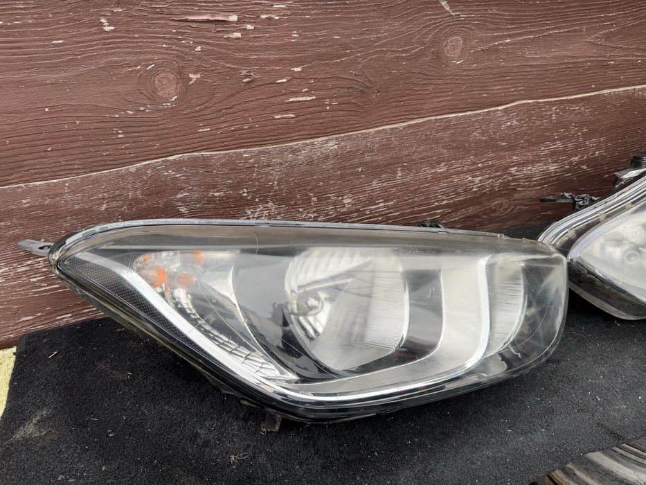 Фари, фара, ліхтарі передні Hyundai i20 Хюндай і20 (12-14)