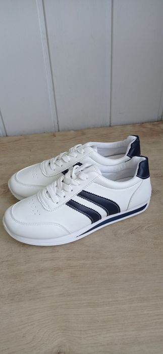 Buty sportowe 39-25,5 cm