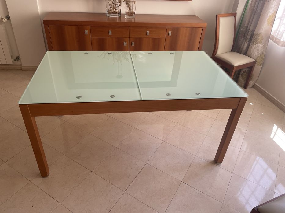 Mesa de jantar retangular madeira e vidro fosco extensivel