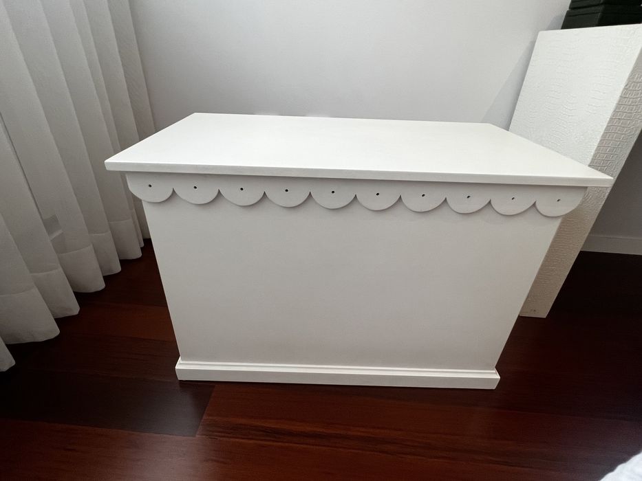 Baú lacado branco
