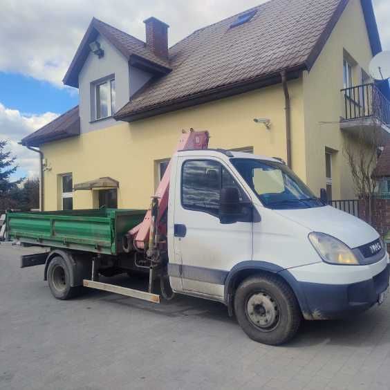 IVECO DAILY 65C17 3- stronna stalowa wywrotka, z HDS, Żuraw Fassi 45 - UDT do 05.2028r. Stan dobry.