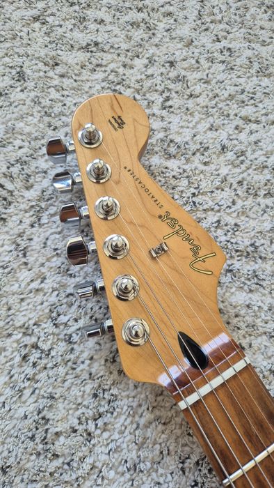 Guitarra Fender Stratocaster Player Polar White 2018