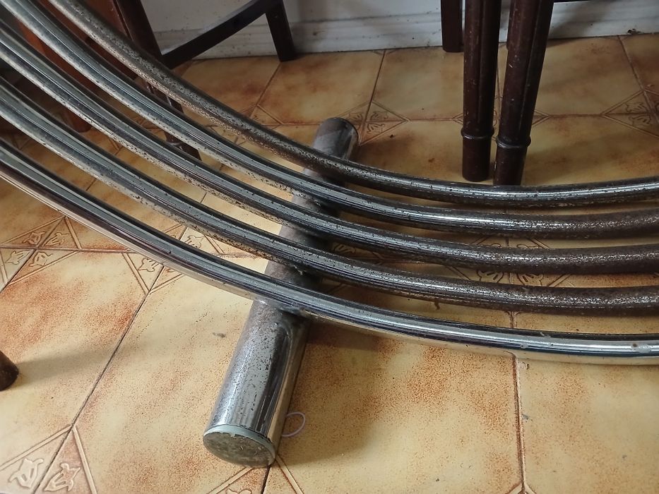 Mesa de vidro temperado castanho