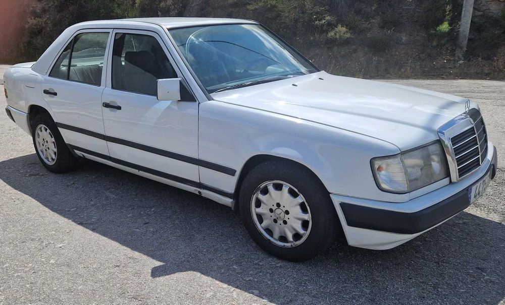Mercedes W124 250D