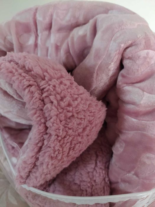 Vendo conjunto de edredão de borrego