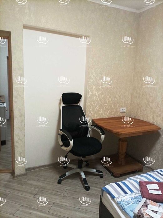 Продаж 3-кімнатної квартири в Центрі.
