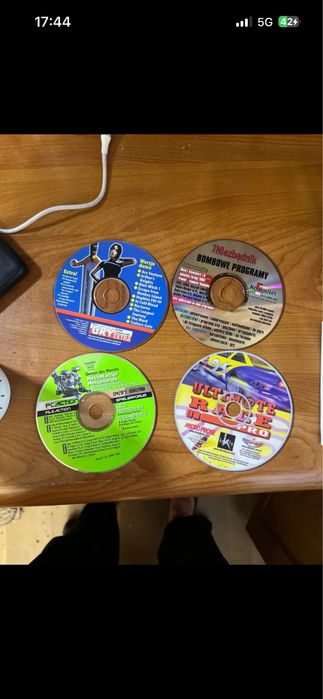 4 stare gry na PC-stan bardzo dobry