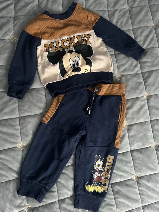 Спортивний утепленний костюм