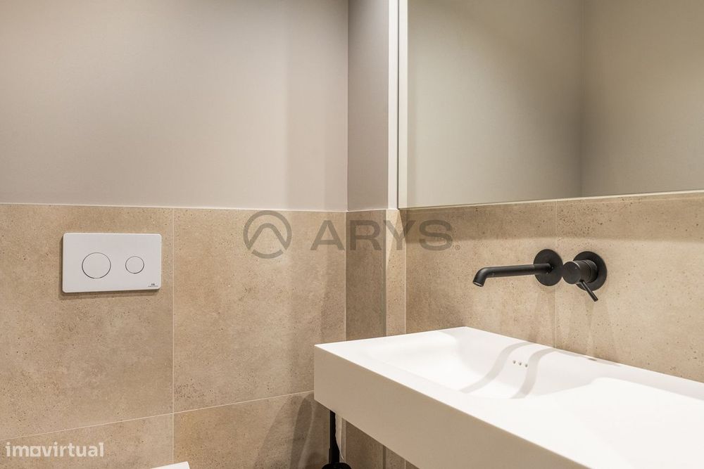 Apartamento T0 Novo em condomínio fechado com Varanda
