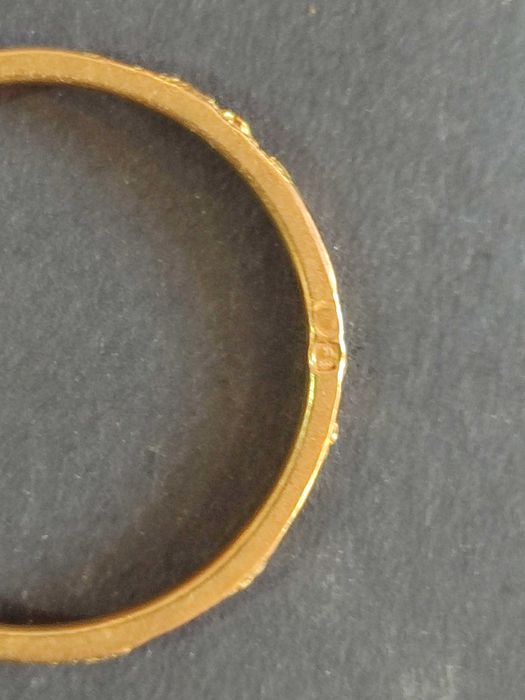 Anel em ouro  " 7 alianças " de Maria João Bahia