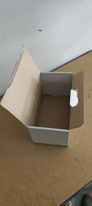 Kartony używane 150 szt