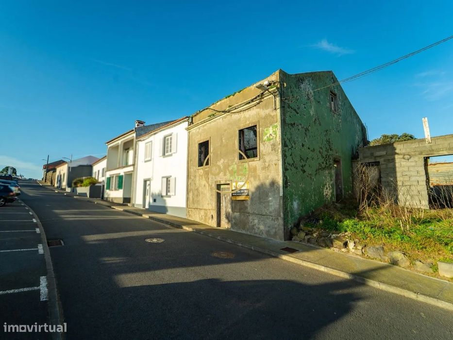 Moradia, Relva