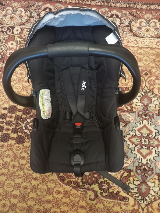 Автокрісло, переноска