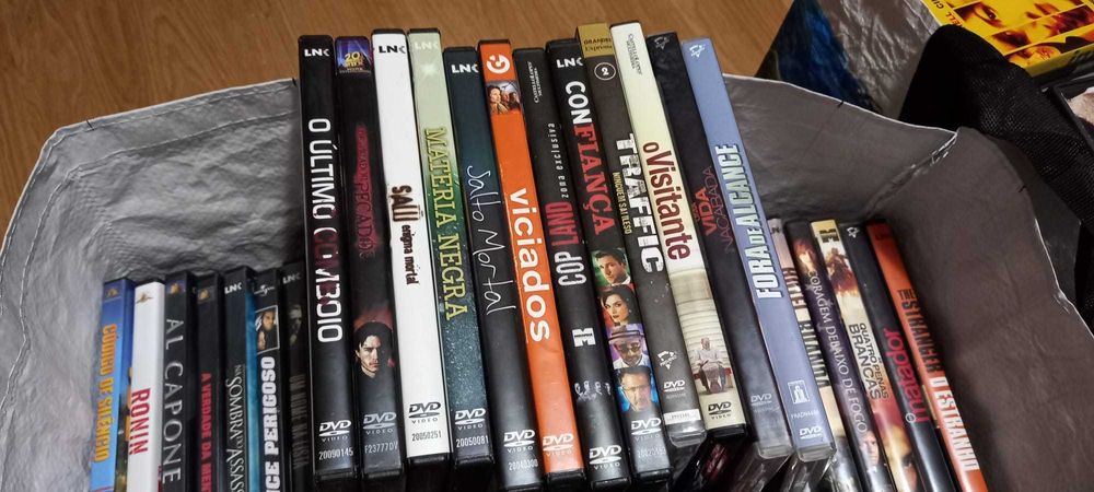 Muitos Filmes em DVD