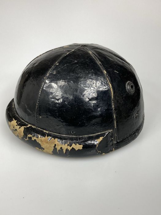 Kanadyjski hełm Crash Helmet