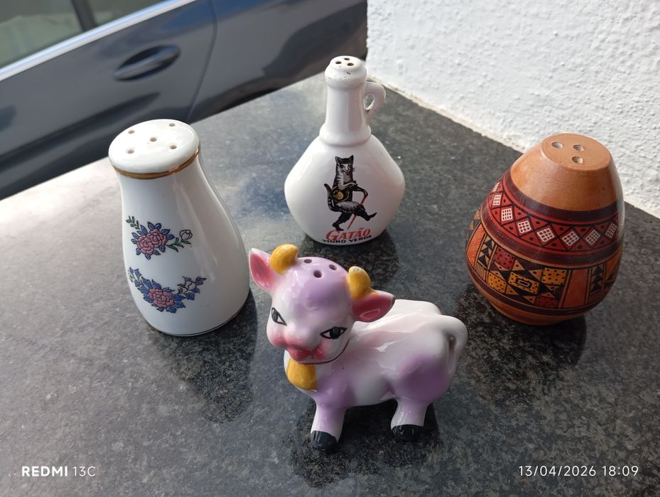 Saleiros e pimenteiros