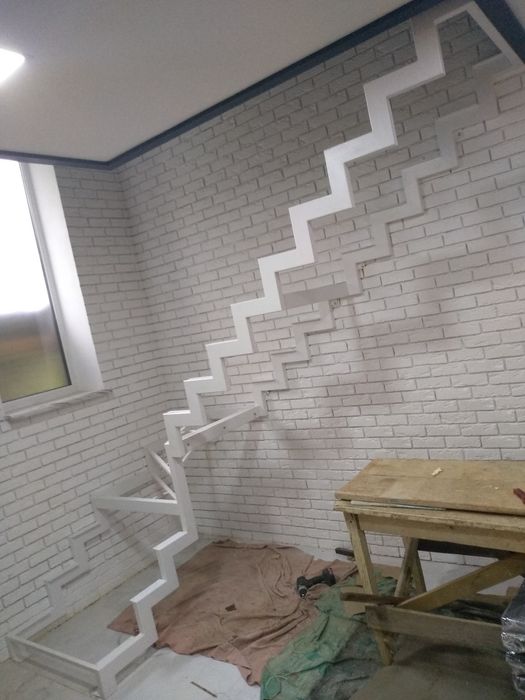 Металеві каркаси Сходів Лестницы перила ступені дуб ясен бук