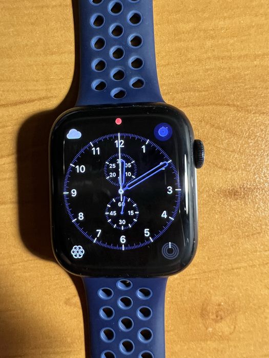 Apple Watch Series 7 45mm Nike Edition