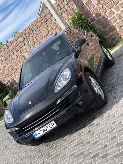 Продам машину Porsche cayenne 2013 в полной комплектации!!!