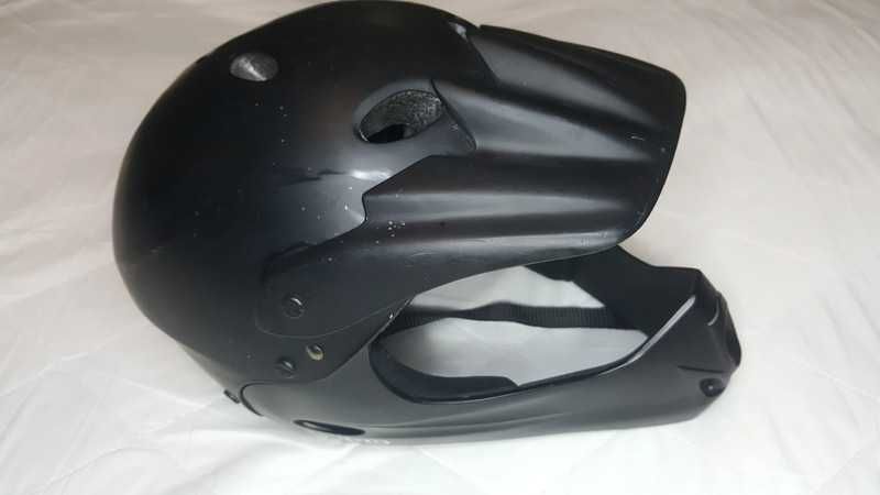 rowerowy kask szczękowy mtb dh downhill enduro wtb