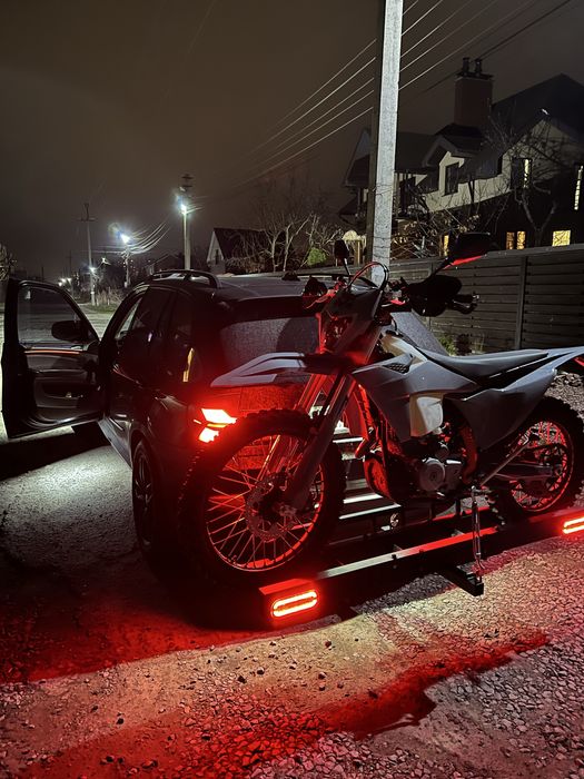Мотохвост евакуатор прицеп для мото. Kovi geon Husqvarna ktm lifan cf moto
