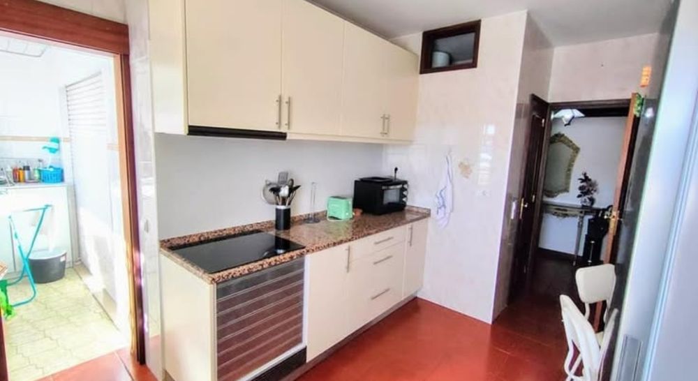 Quarto para arrendar