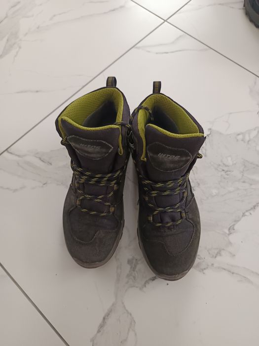 Продаються зимні ботінки