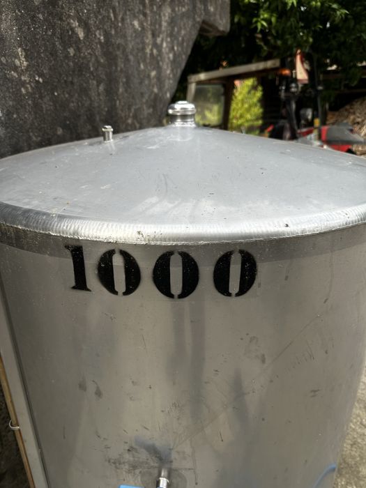 Cuba 1000L em ótimo estado