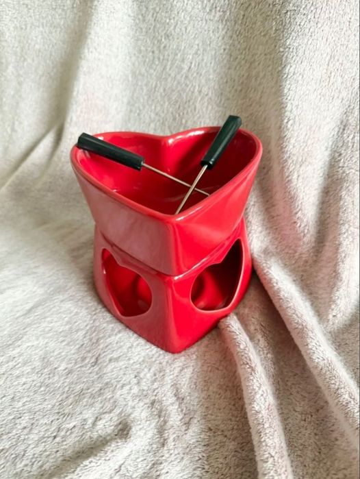 Zestaw do fondue w kształcie serca nowy