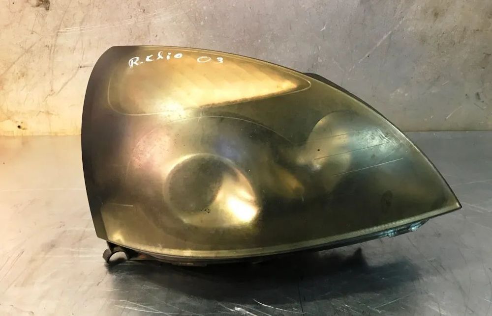 ÓTICA / FAROL XENON RENAULT CLIO II - DIREITO (APOIOS PARTIDOS)