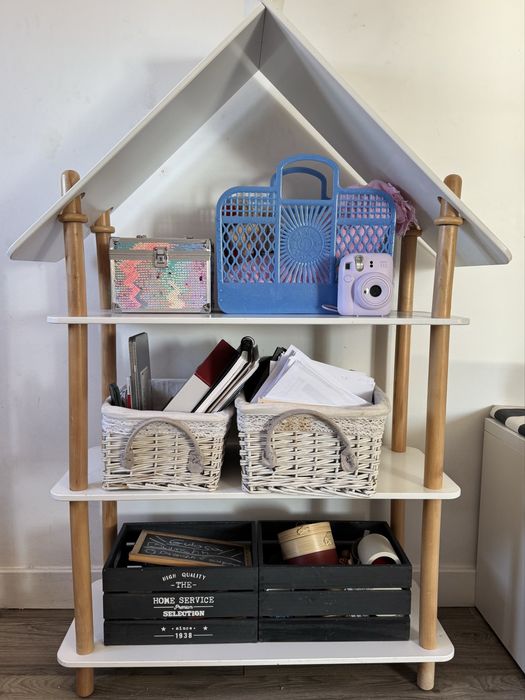 Estante quarto de criança