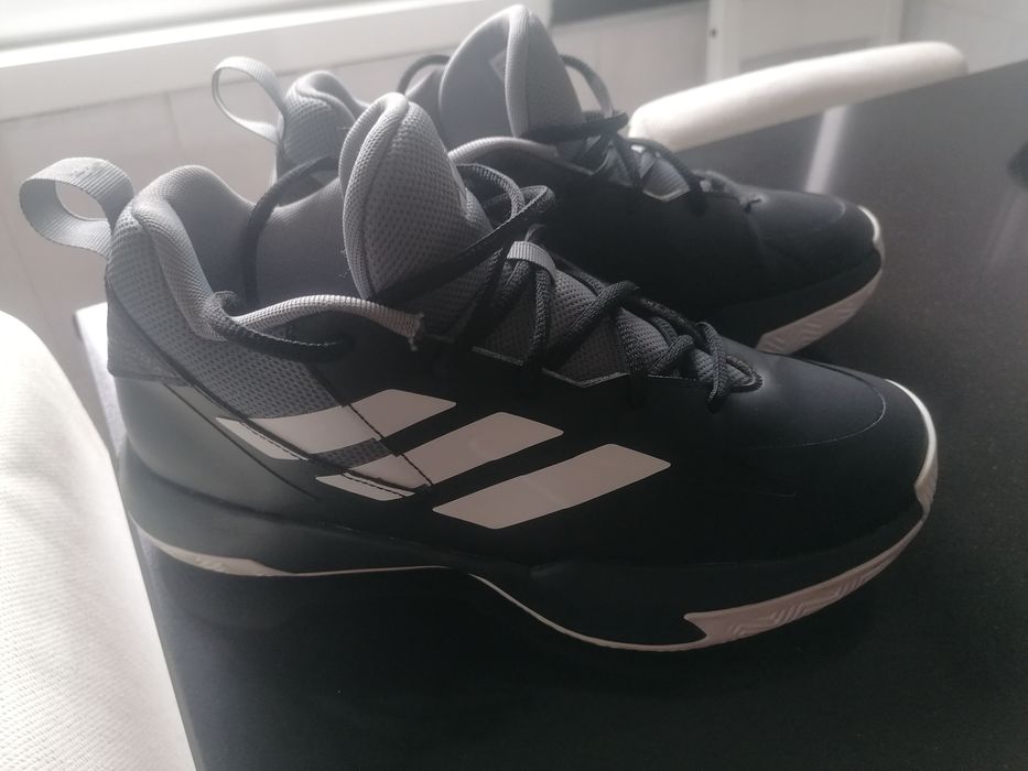Vendo ténis Adidas