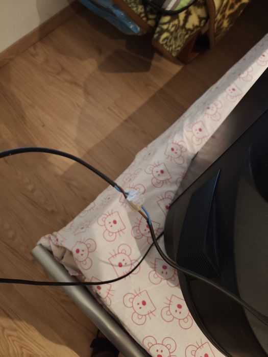 Televisões CRT vários tamanhos
