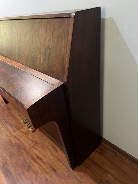 Pianinino SCHIMMEL  mechanika   Renner