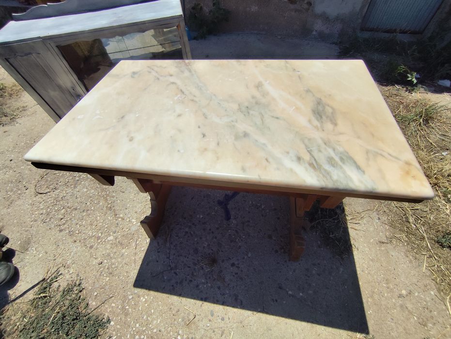 Mesa madeira com pedra mármore