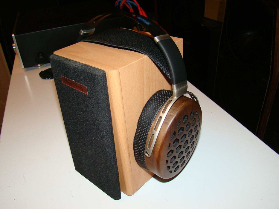 Наушники динамические полноразмерные Hi-End уровня /от Sound Reality/