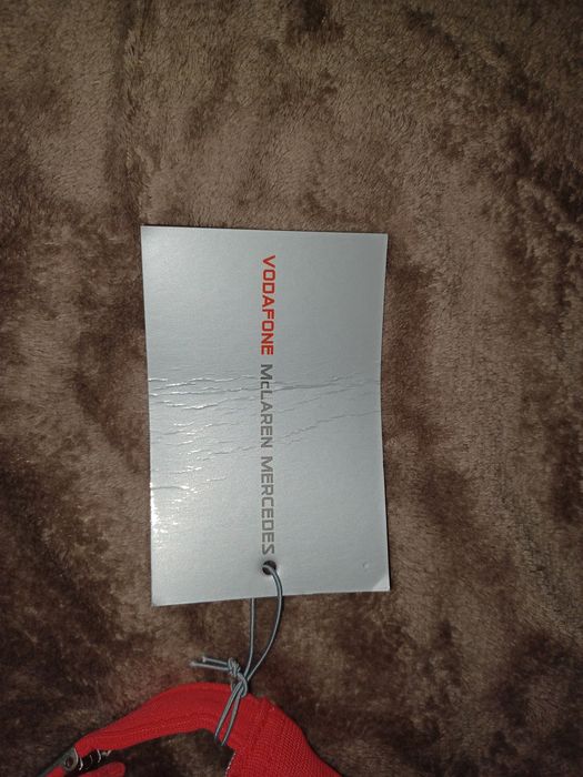 Chapeu Mclaren mercedes vodafone