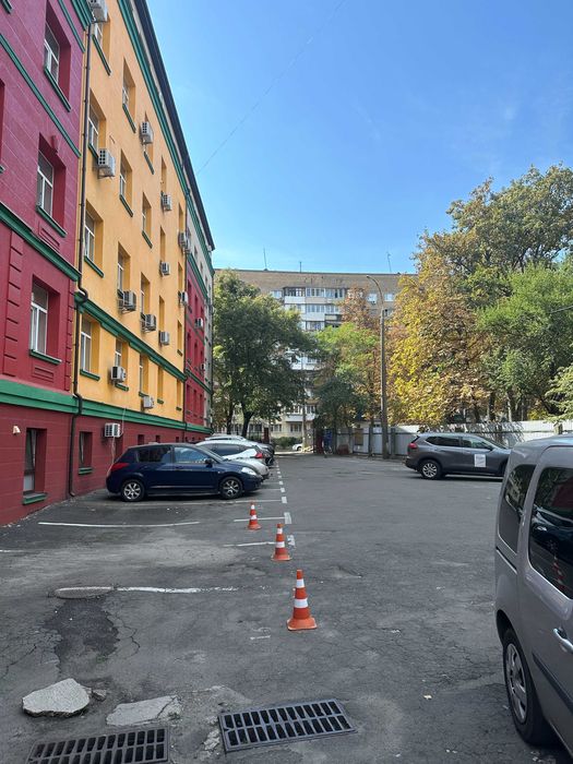 продаж офісу в БЦ на Преображенській 23