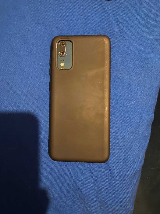 Телефон Huawei P20