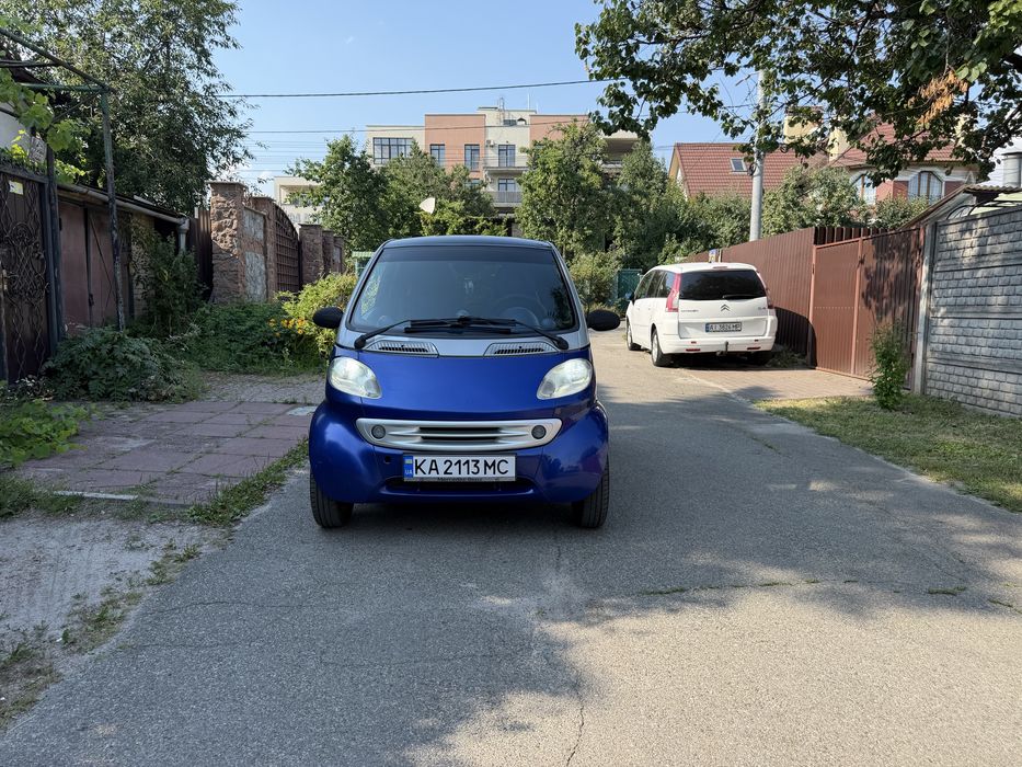 Продам автомобиль экономный удобный