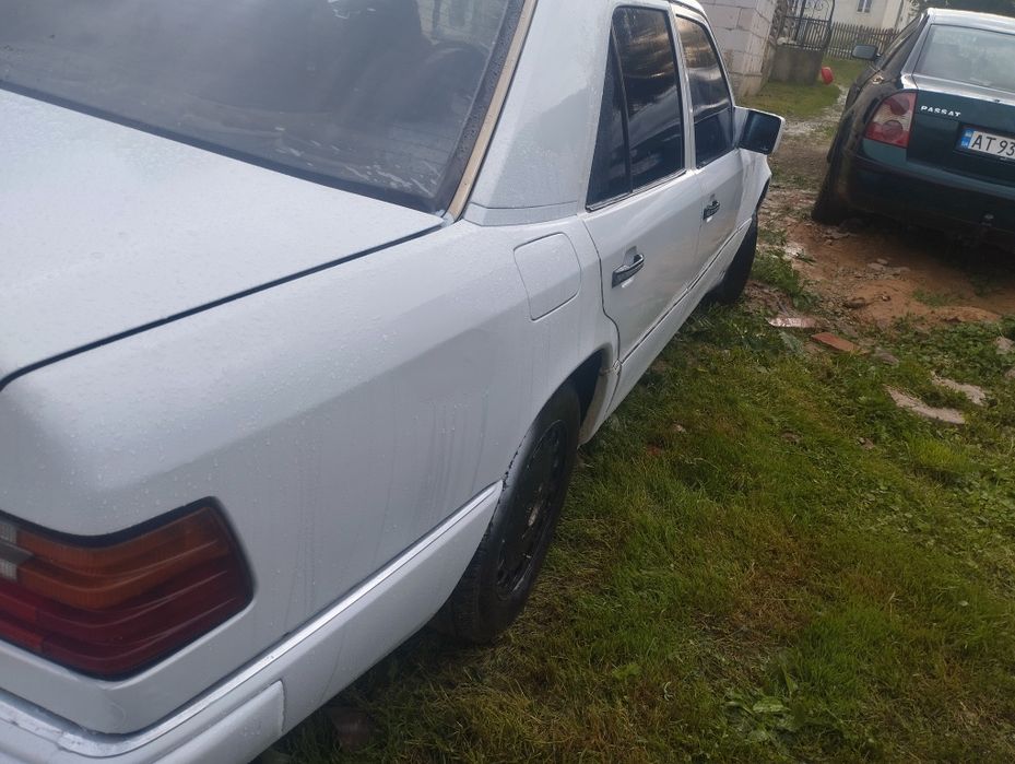 Продам w124 2.3 бензин