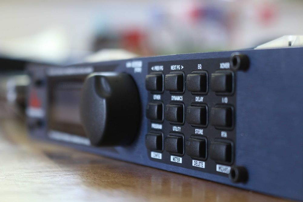 DBX Driverack 230