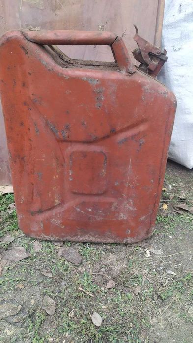 Канистра бензин металлическая 20 л