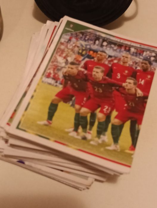 Caderneta Fome de Vencer e lote de cromos