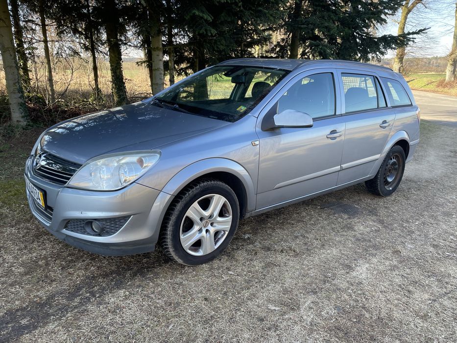 Opel Astra 1.9 Diesel-6 biegowa- Navi