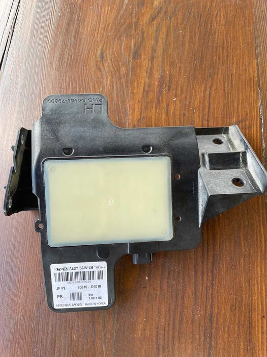 Датчик слепых зон Hyundai/Kia A1A1111AA левый D495851000 + кронштейн