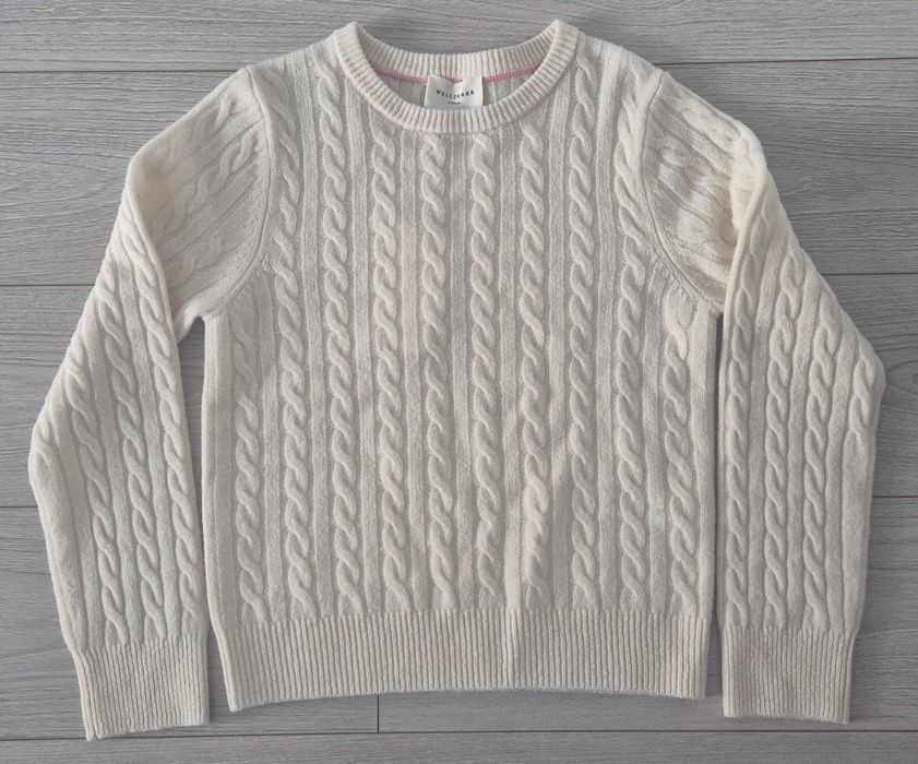 Sweter o warkoczowym splocie Wólczanka