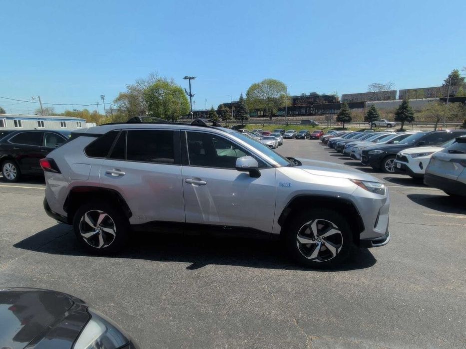 Toyota RAV4 Prime XSE      2022