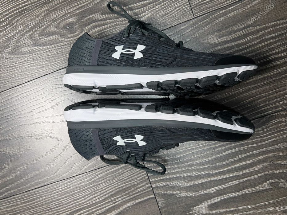 Under armour чоловічі кросівки бігові оригінал нові спортивні сірі 45