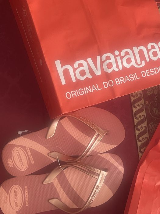 Havaianas novas em tons de rosa